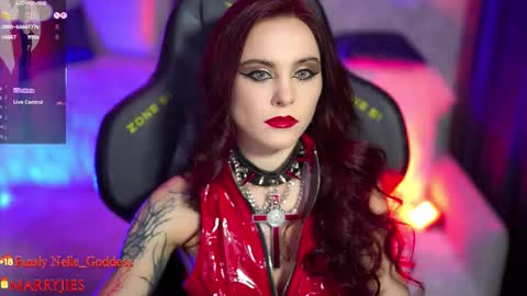 Snapshot of nelle_ chatting on November 3, 2025, 5:25 pm online show from November 3, 2025, 5:25 pm