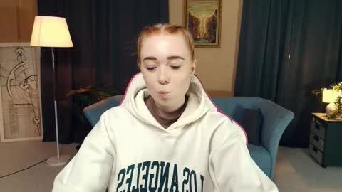 Nelli online show from November 22, 2025, 7:57 pm