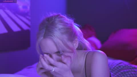 I am Nelly3 online show from October 28, 2025, 2:37 am