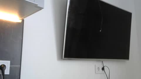 nelly_fortu online show from July 8, 2026, 10:42 am