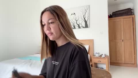 Nelly online show from November 21, 2025, 3:38 am