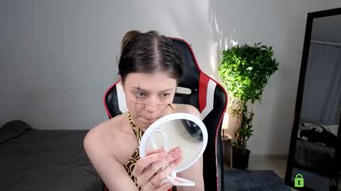 Snapshot of nellysunrise_1 chatting on October 30, 2025, 12:12 am nellysunrise_1 online show from October 30, 2025, 12:12 am