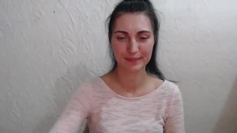 Nensy online show from October 2, 2025, 2:46 pm