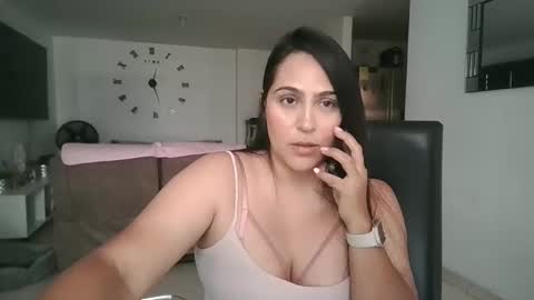 Snapshot of neny445 chatting on October 1, 2025, 5:30 pm kelly lopez online show from October 1, 2025, 5:30 pm