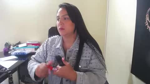 Snapshot of neny445 chatting on October 11, 2025, 2:15 pm kelly lopez online show from October 11, 2025, 2:15 pm