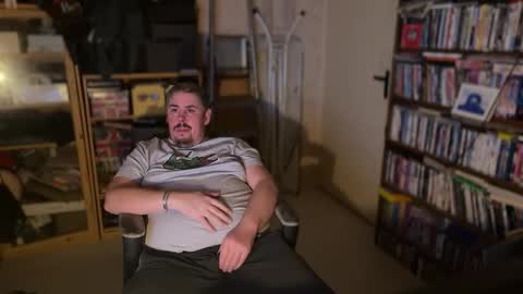 Snapshot of neofleet chatting on October 28, 2025, 9:17 pm Alex online show from October 28, 2025, 9:17 pm