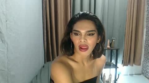 neomi online show from April 3, 2026, 9:46 pm