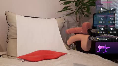 Snapshot of nerdy_nummies chatting on September 26, 2025, 10:52 am Nerdy nummies online show from September 26, 2025, 10:52 am