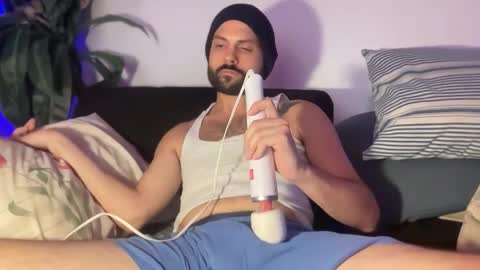 Snapshot of nerdynutstorm chatting on October 22, 2025, 3:29 am nerdynutstorm online show from October 22, 2025, 3:29 am