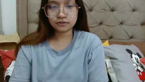 nerdysweetpinay online show from November 11, 2025, 1:49 am
