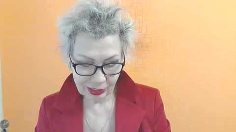 NessyJenixs online show from February 15, 2026, 10:47 am