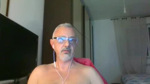 Snapshot of nevenerabis chatting on January 8, 2025, 7:24 am nevenerabis online show from January 8, 2025, 7:24 am