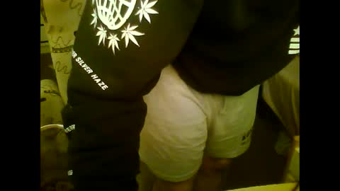 Snapshot of neverland966 chatting on January 9, 2025, 11:34 pm Mark online show from January 9, 2025, 11:34 pm