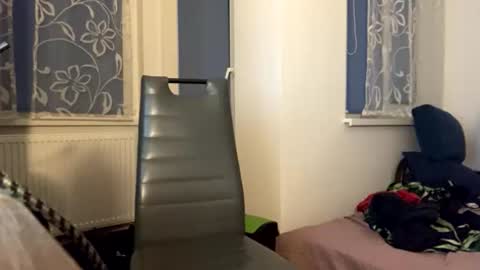 Mark online show from April 17, 2026, 11:08 pm