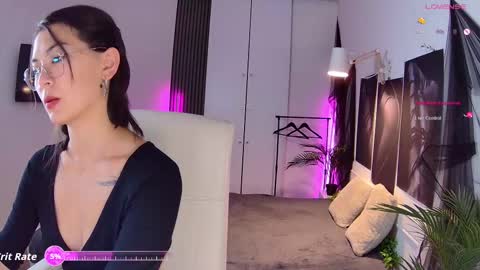 Snapshot of new_meow chatting on October 7, 2025, 8:39 pm Alice online show from October 7, 2025, 8:39 pm