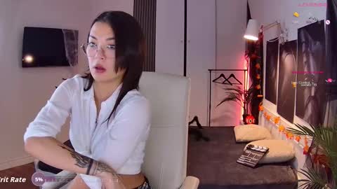 Snapshot of new_meow chatting on October 30, 2025, 7:54 am Alice online show from October 30, 2025, 7:54 am