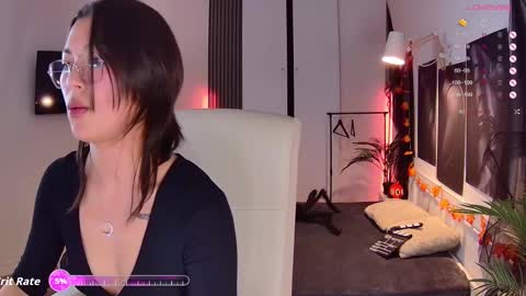 Snapshot of new_meow chatting on November 10, 2025, 3:00 pm Alice online show from November 10, 2025, 3:00 pm