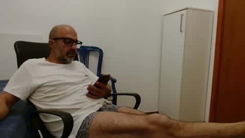 simi online show from October 10, 2025, 7:02 pm