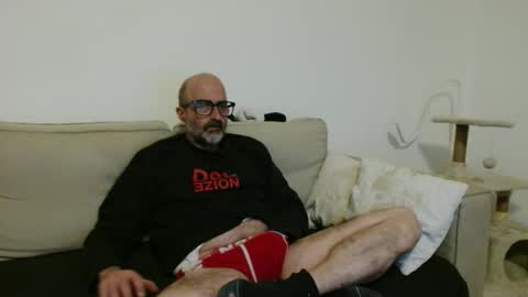 simi online show from November 22, 2025, 8:30 pm