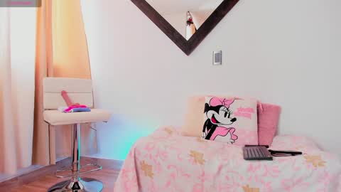 ximena online show from January 25, 2025, 9:04 pm