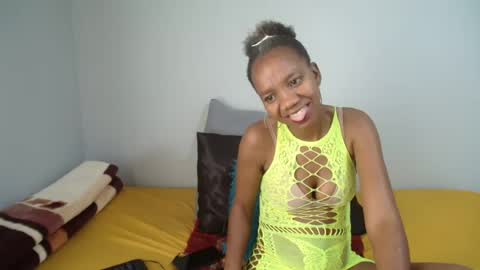 Snapshot of newbootyxx chatting on July 16, 2026, 7:03 am newbootyxx online show from July 16, 2026, 7:03 am
