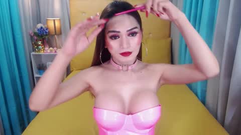 Snapshot of newduostshugecocks chatting on March 12, 2025, 12:20 am Carmella online show from March 12, 2025, 12:20 am