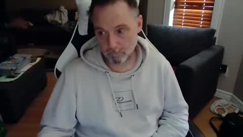 Snapshot of newvvorld chatting on March 9, 2025, 8:42 pm NewWorld online show from March 9, 2025, 8:42 pm