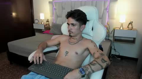 Snapshot of nextboywell1 chatting on April 13, 2026, 3:06 pm Yeison online show from April 13, 2026, 3:06 pm