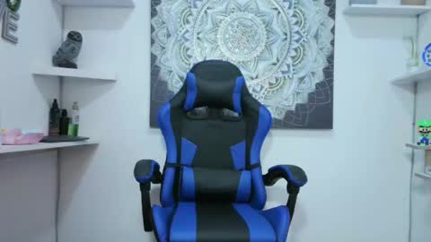 Snapshot of nextboywell1 chatting on April 15, 2026, 4:19 am Yeison online show from April 15, 2026, 4:19 am