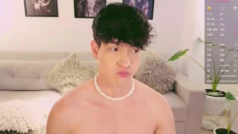   online show from October 15, 2025, 12:33 am