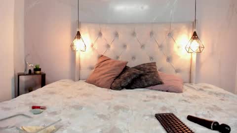 Milena online show from October 11, 2025, 1:42 pm