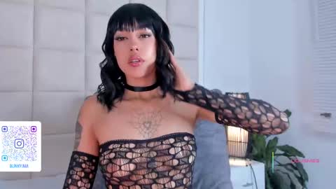 Snapshot of nia_bunny chatting on September 13, 2025, 1:33 pm Nia online show from September 13, 2025, 1:33 pm