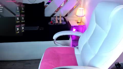 Snapshot of nia_crawford_ chatting on February 26, 2026, 4:22 am Nia online show from February 26, 2026, 4:22 am