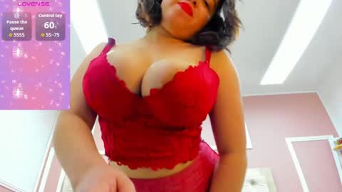 nia_taylorx online show from May 29, 2026, 6:06 pm