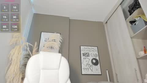 Nia online show from January 10, 2026, 1:13 pm