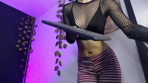  niakat  online show from April 5, 2026, 1:47 am