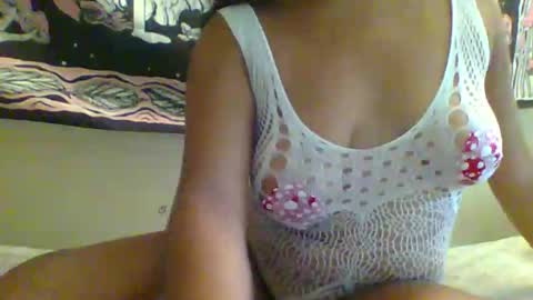 niaomibianca online show from September 14, 2025, 7:35 pm