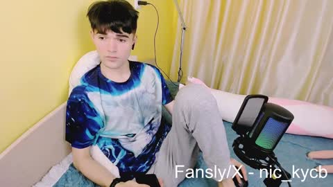 Snapshot of nic_ky chatting on December 5, 2024, 7:17 pm Nick PVT is open FanslyTwitter - Nic kycb online show from December 5, 2024, 7:17 pm