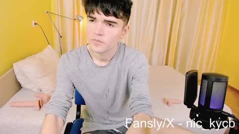 Snapshot of nic_ky chatting on December 10, 2024, 2:39 pm Nick PVT is open FanslyTwitter - Nic kycb online show from December 10, 2024, 2:39 pm
