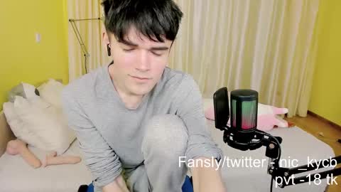 Snapshot of nic_ky chatting on December 18, 2024, 4:06 pm Nick PVT is open FanslyTwitter - Nic kycb online show from December 18, 2024, 4:06 pm