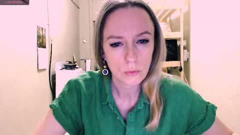 Snapshot of nicekat chatting on June 24, 2026, 9:36 pm Kathrine online show from June 24, 2026, 9:36 pm