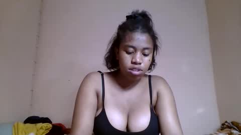 nicelly01 online show from May 12, 2026, 6:16 pm