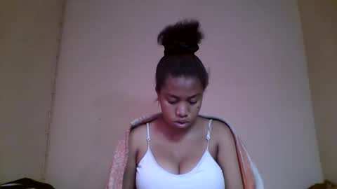 nicelly01 online show from May 27, 2026, 5:04 am