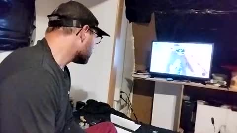 nicholasjesse51 online show from September 18, 2025, 4:14 am