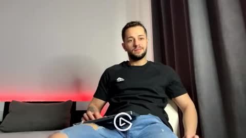 Snapshot of nicholassx chatting on March 1, 2025, 12:34 pm Nicholassx online show from March 1, 2025, 12:34 pm