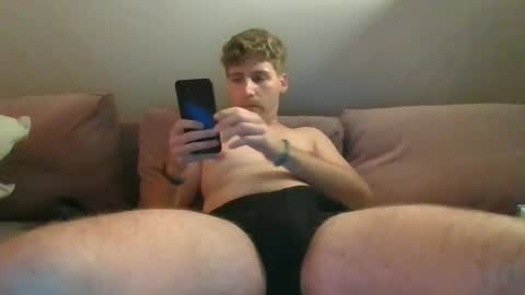 Snapshot of nick000000222222 chatting on November 17, 2025, 7:52 pm Nick online show from November 17, 2025, 7:52 pm