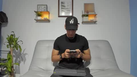 nick_nova online show from November 2, 2025, 9:17 pm