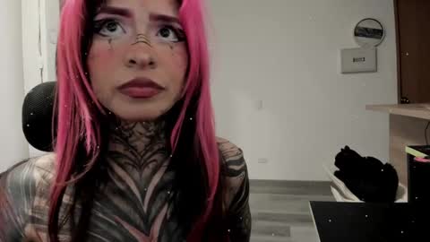 Snapshot of nicki_1 chatting on February 28, 2025, 2:09 am Help me reach 100 thumbs up online show from February 28, 2025, 2:09 am