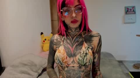 Snapshot of nicki_1 chatting on March 12, 2025, 2:52 am Help me reach 100 thumbs up online show from March 12, 2025, 2:52 am