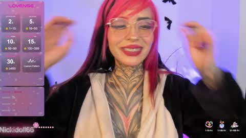 Snapshot of nicki_1 chatting on October 7, 2025, 6:32 am Help me reach 100 thumbs up online show from October 7, 2025, 6:32 am